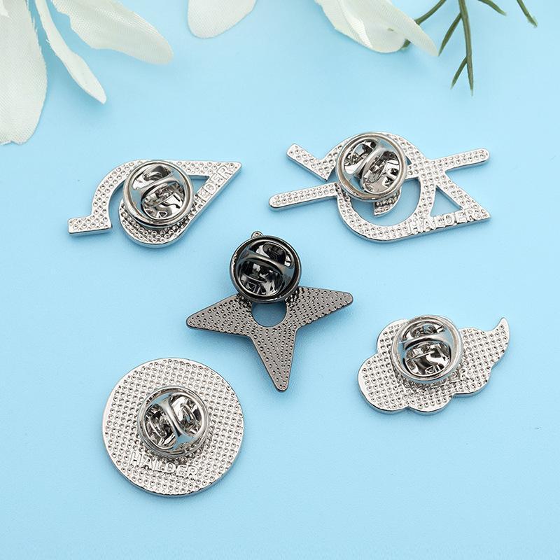 Broche de Metal Naruto Akatsuk - Home Office Or avaliação e preço